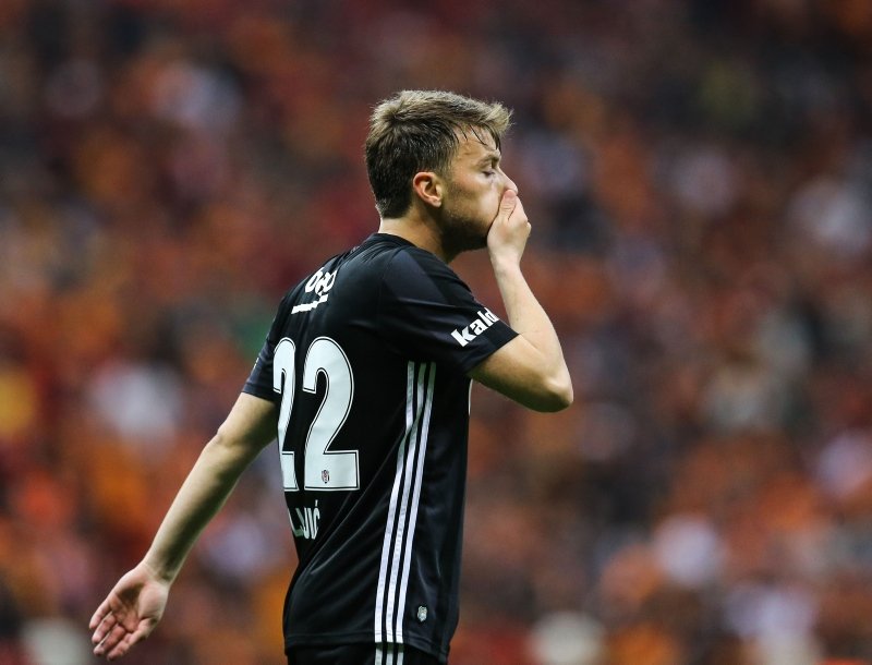 Galatasaray’dan Beşiktaş maçı sonrası ’şampiyonluk’ kutlaması! İşte o görüntüler