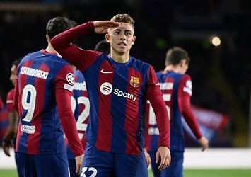 Barcelona çeyrek finalde!