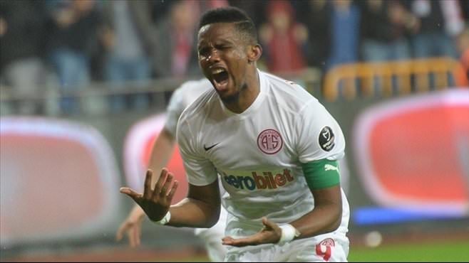 Trabzonspor’da Eto’o bombası!