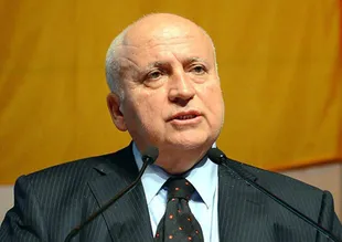 Işın Çelebi'den Dursun Özbek'e sert eleştiri!