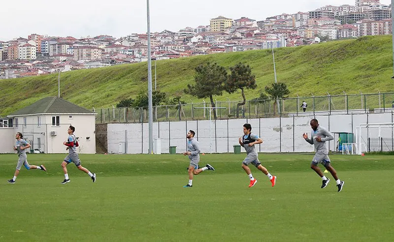 Trabzonspor 45 gün sonra sahaya indi - 1