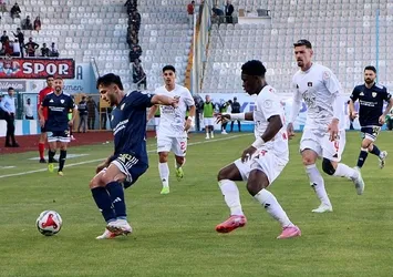 Erzurum ve Van yenişemedi!
