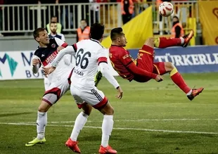 Göztepe evinde Mersin'i rahat geçti