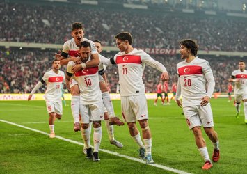 A Milli Takım ilk 2'yi garantiledi!