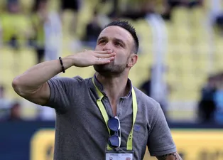 Valbuena alkışlarla veda etti