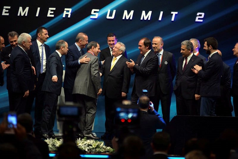 Cumhurbaşkanı Erdoğan küskünleri barıştırdı