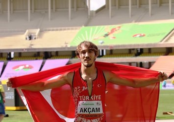 Berke Akçam'dan altın madalya