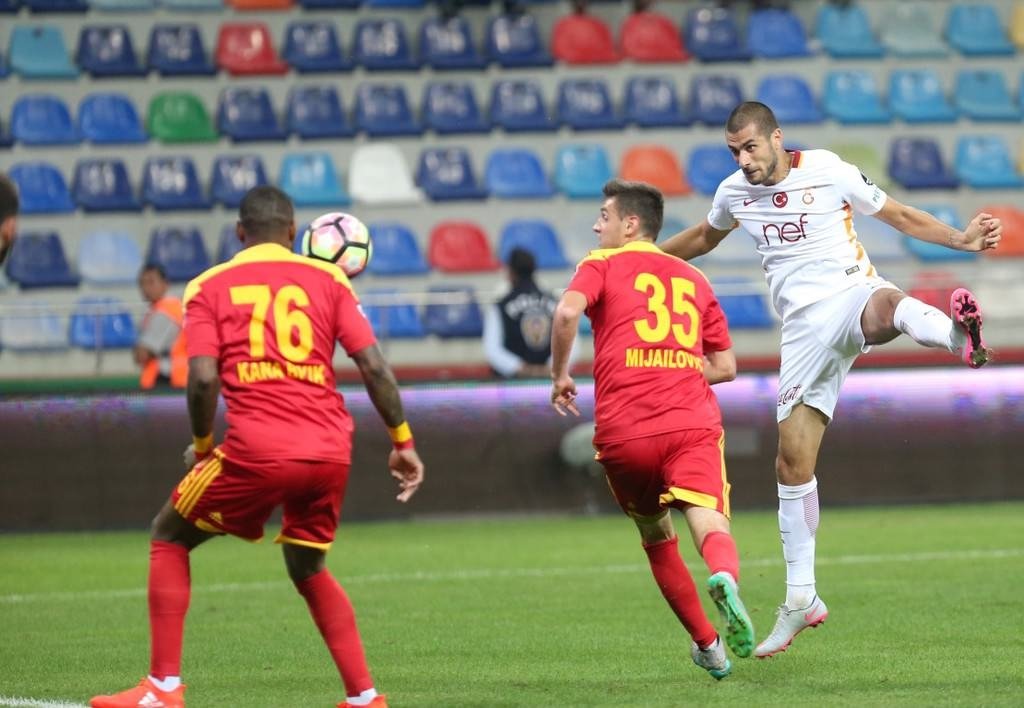 Galatasaray’dan devrim gibi karar!