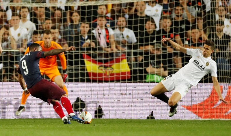 Valencia - Arsenal maçında şok kavga! İşte o anlar...