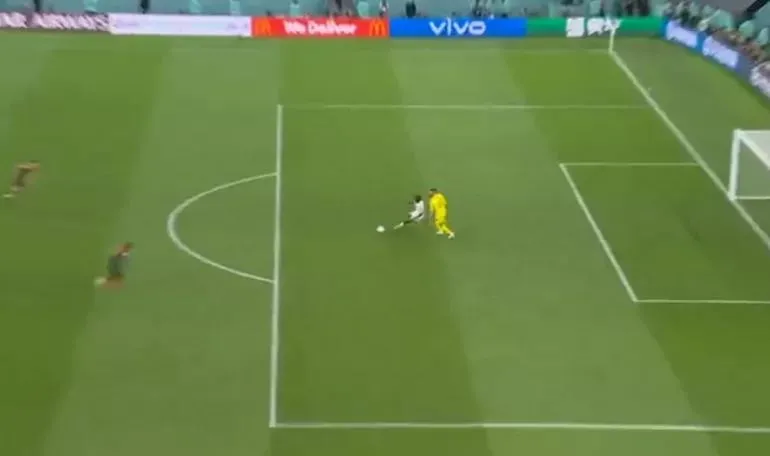 Portekiz Gana maçında Cristiano Ronaldo dondu kaldı! Uyarmak istedi ama... - 3