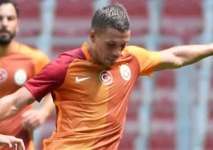 Podolski Fenerbahçelileri çıldırttı!
