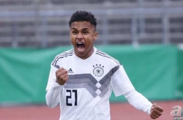 Futbolda geleceğin 60 yetenekli genç ismi açıklandı! Türkiye’den...