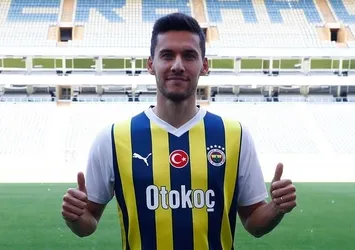 Umut Nayir F.Bahçe'ye veda etti!