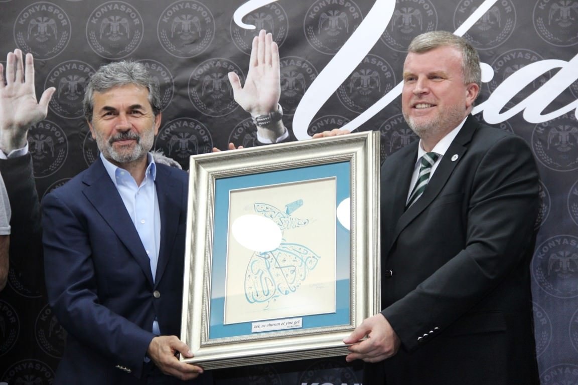 Aykut Kocaman omuzlarda uğurlandı