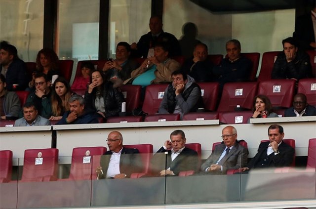Galatasaray’da ortalık karıştı