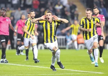 Adebayor’u Roman Neustadter’le kilitleyecek