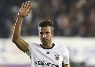 Robin van Persie değişiyor