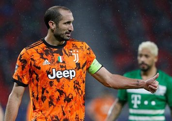 Chiellini Juve ile devam dedi!