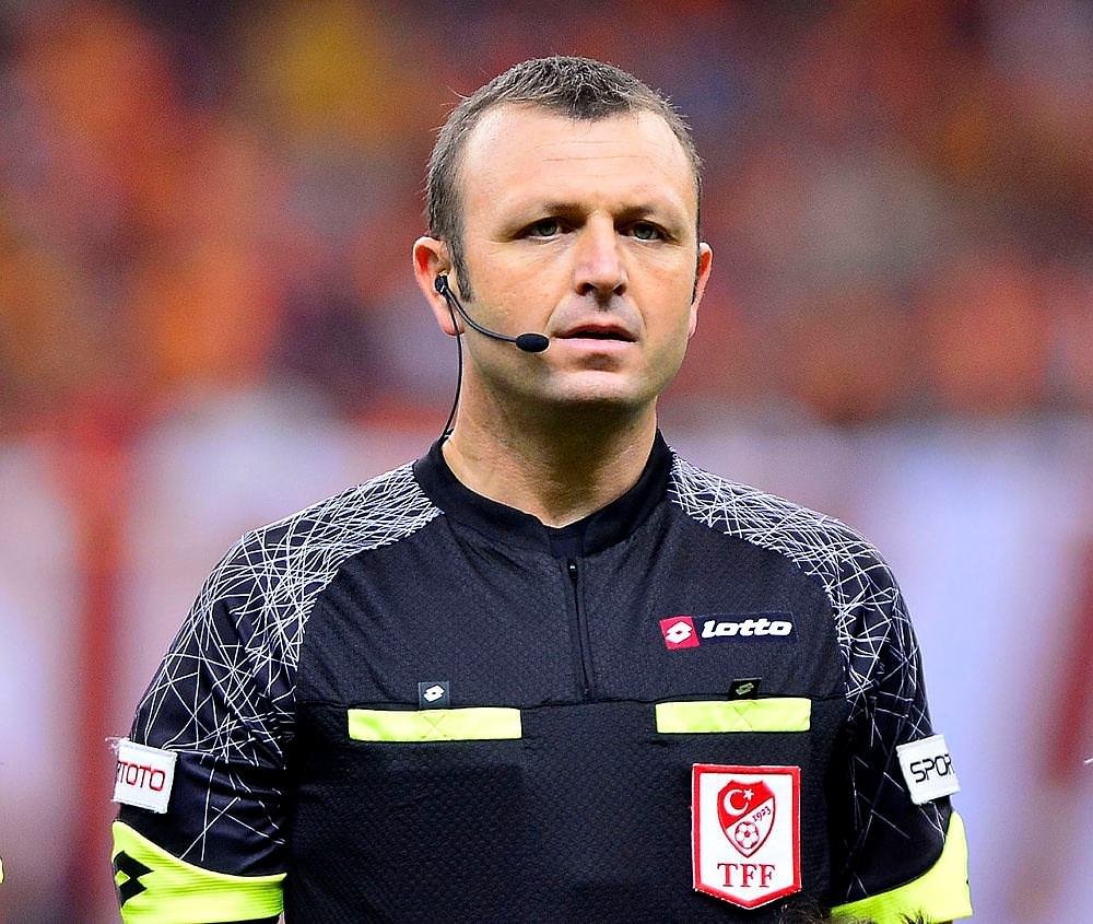 Hakemlerin asıl meslekleri şaşırttı