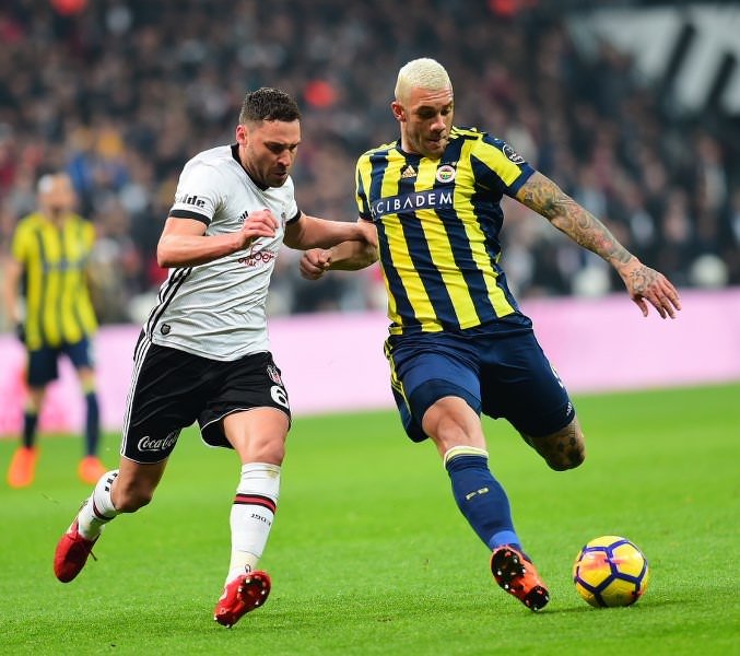 Caner Erkin’den Fenerbahçe taraftarına cevap...