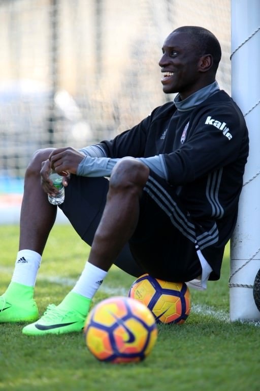 Demba Ba’ya operasyon