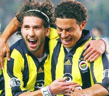 Onlar hem Aslan hem Kanarya...