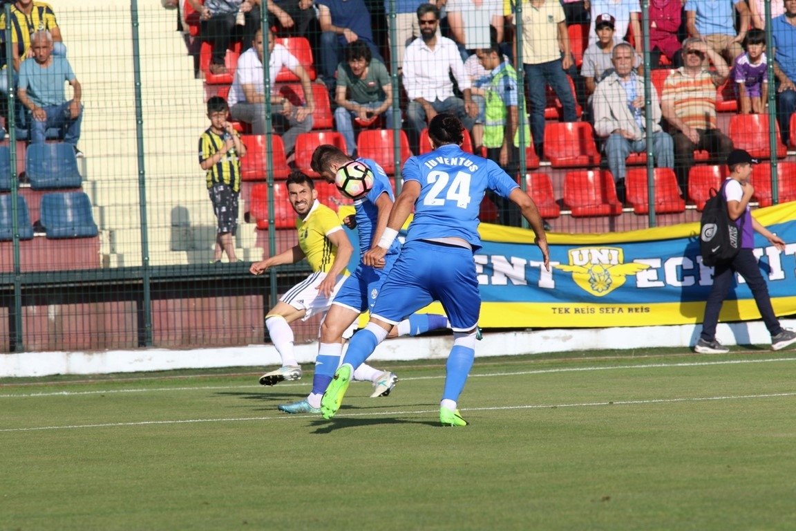 Fenerbahçe, Juventus Bükreş’e mağlup oldu