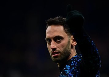 Hakan Çalhanoğlu Napoli'ye penaltıdan attı! İşte o gol