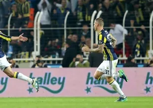 Fenerbahçe Kadıköy'de Galatasaray'ı yine üzdü