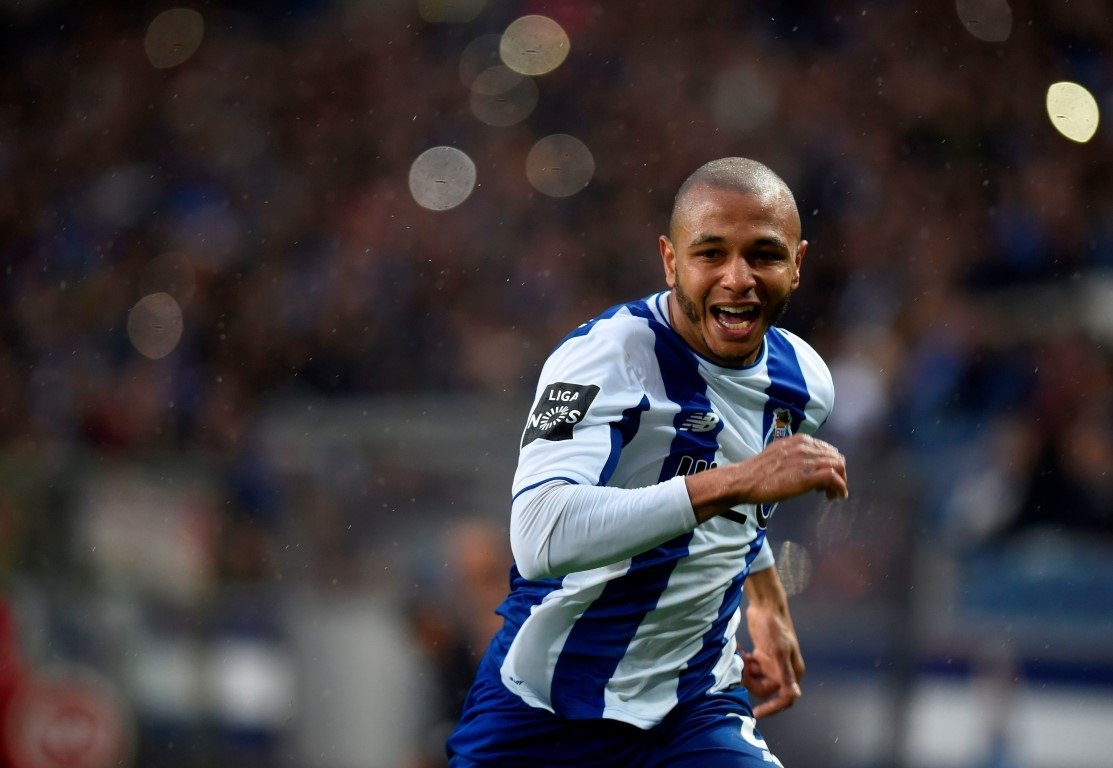 Brahimi Beşiktaş’tan teklif bekliyor