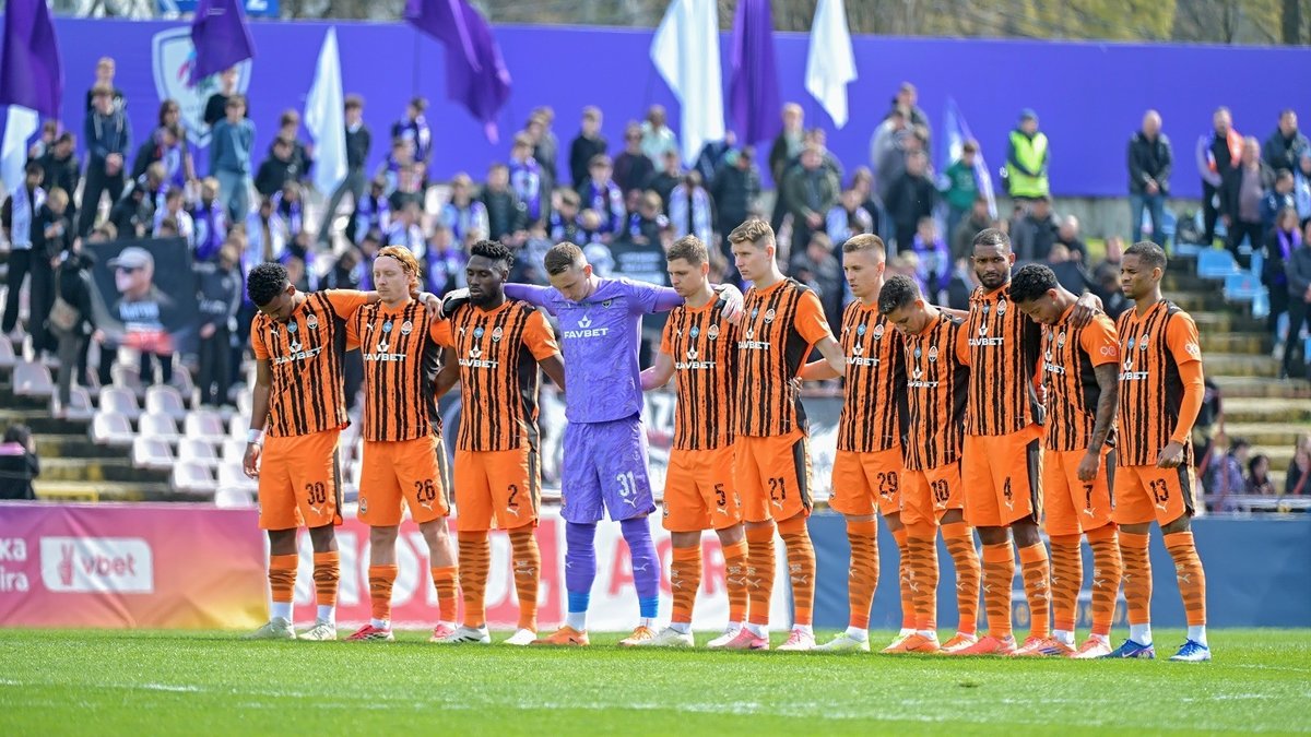 Arda Turan'lı Shakhtar Donetsk'in maçında hava saldırısı alarmı!