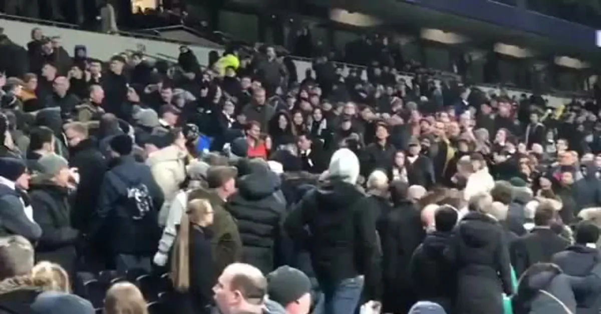 Tribünde ırkçılık yapıldı! Eric Dier tribüne çıkıp...