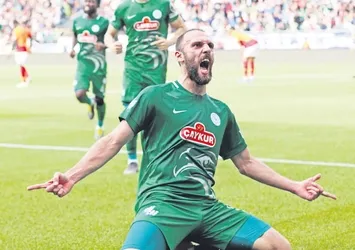 Vedat Muriç gelmeden gönülleri fethetti
