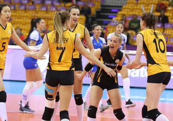VakıfBank rakibine set vermedi