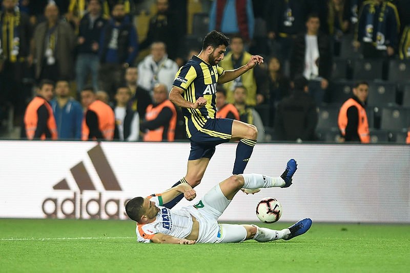 Spor yazarlarından Fenerbahçe ve Beşiktaş yorumu