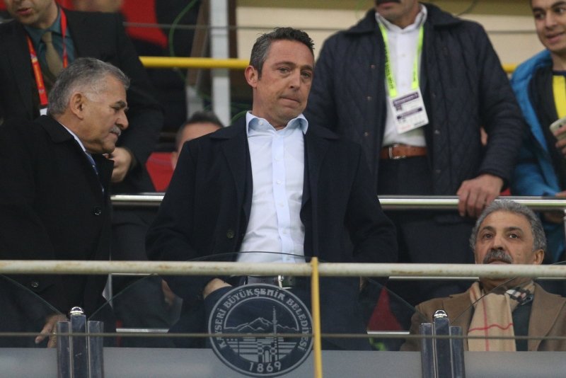 Kadıköy’de Ali Koç’a büyük tepki