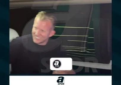 Dirk Kuyt, Fenerbahçe için İstanbul'da!
