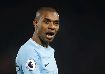 City, Fernandinho ile nikah tazeledi