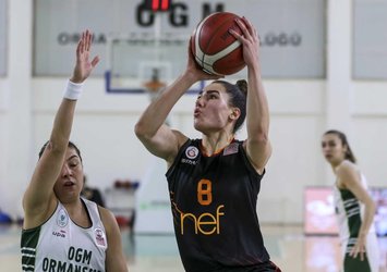 G.Saray'da iç transferde mutlu son! İmzalar atıldı