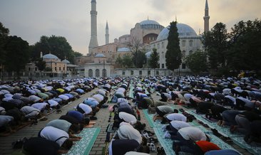 Bayram namazı nasıl kılınır, bayram namazında hangi dualar okunur?