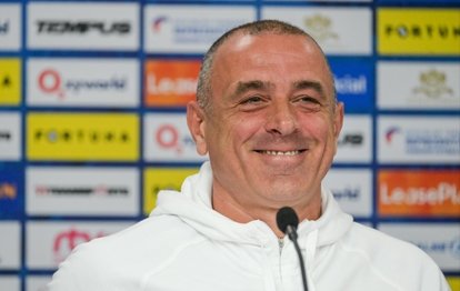 Napoli’nin yeni teknik direktörü Francesco Calzona oldu!