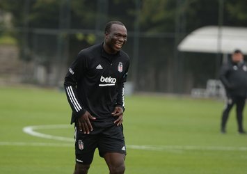 Aboubakar hazır kıta!