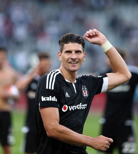 Mario Gomez’den transfer açıklaması!