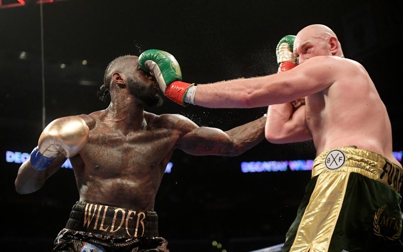 Wilder - Fury maçında şok sonuç! İkisi birden sevindi ama...