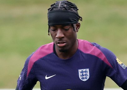 Chelsea’den Arsenal’a gitti!