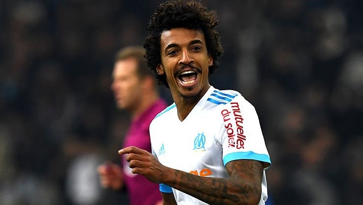 Fenerbahçe’ye 1 santrfor 1 orta saha!