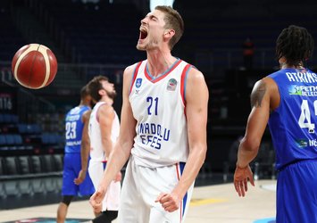 Anadolu Efes'e yan bakılmıyor!