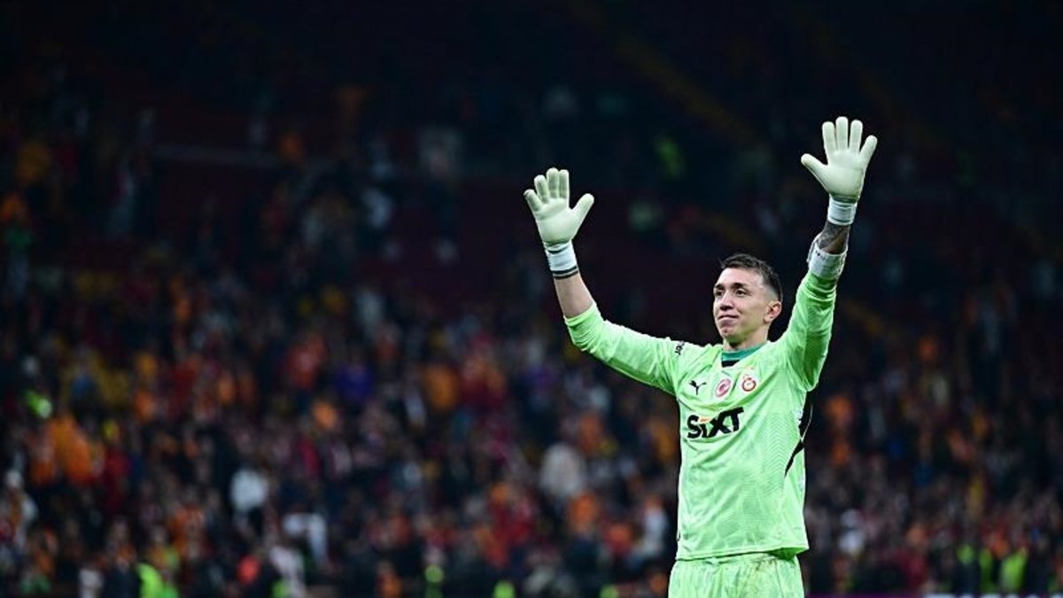 GALATASARAY TRANSFER HABERİ | Muslera'nın yerine 5 aday! GALATASARAY TRANSFER HABERİ | Muslera'nın yerine 5 aday!