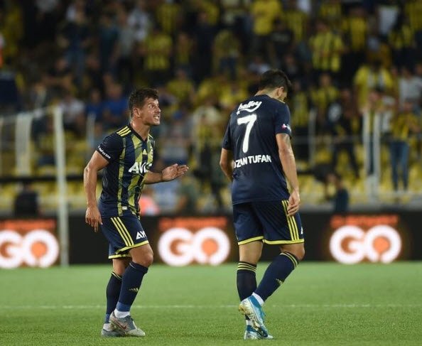 Fenerbahçe-Cagliari maçında dikkat çeken detay! Görenler dönüp bir daha baktı