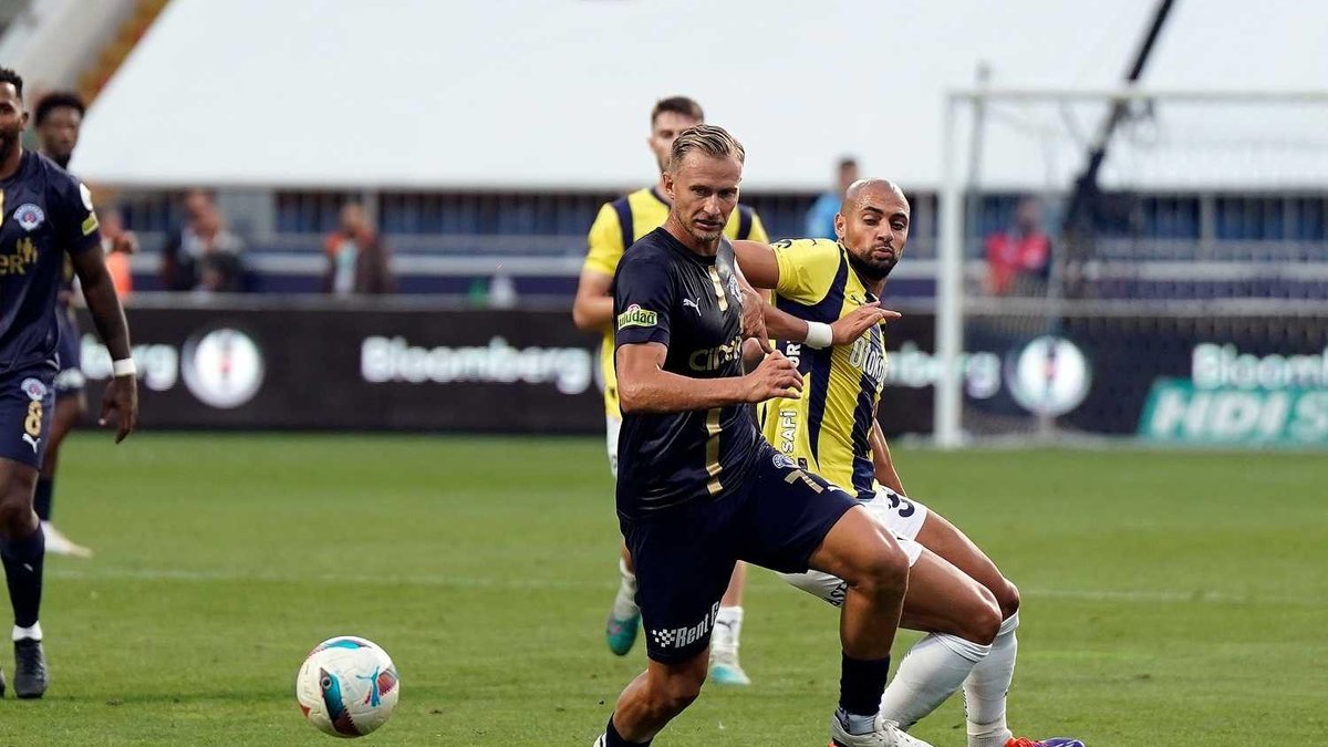 Fenerbahçe'den orta sahaya müthiş transfer planı! İşte listedeki yıldız Fenerbahçe'den orta sahaya müthiş transfer planı! İşte listedeki yıldız